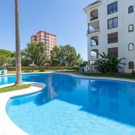 Stunning Views Await You In Marina De La Duquesa *